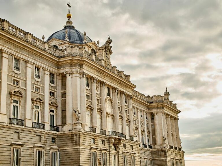 El Valor Inestimable del Patrimonio Histórico: Preservación y Cultura