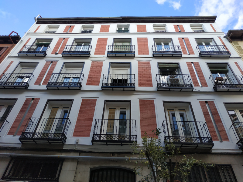 Rehabilitación de fachada y escayolas en el Centro de Madrid con Proiescon